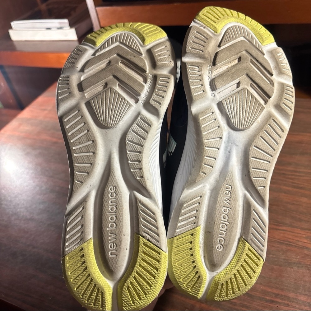 New Balance Men's Athletic Shoes in Navy and Lime - Picture 4 of 11